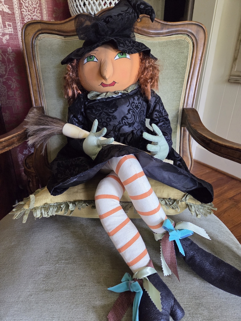 Joe Spencer Gathered Traditions Large Georgina The Pumpkin Face WITCH DOLL